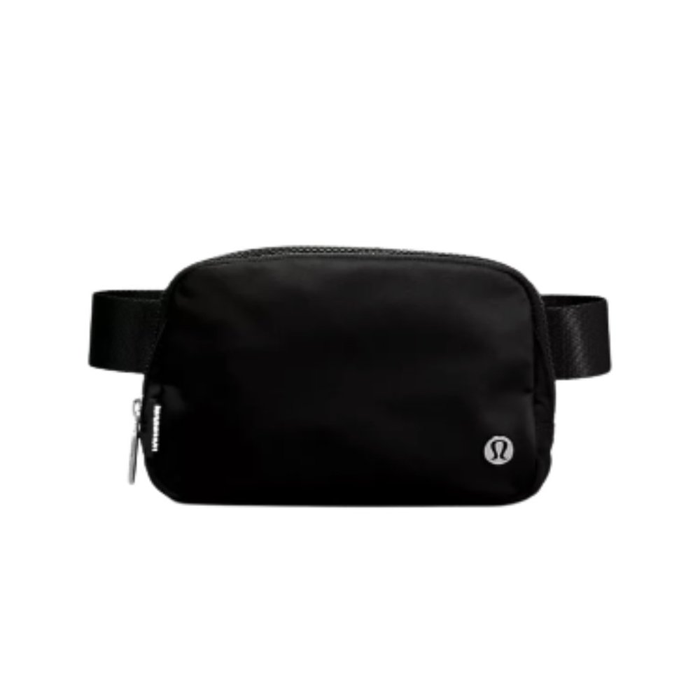 NWT Lululemon Everywhere Belt Bag Updated Longer Strap Black 1L Size